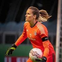 EFF Magazine | FC Bayern-Frauen gewinnen in der WCL gegen PSG: Ein Sieg mit Folgen